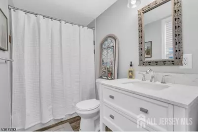 28 Bay Avenue, Keansburg, NJ 07734 - Photo 10