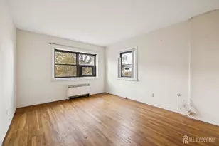 501 Linwood Dr, Fort Lee, NJ 07024 - Photo 10