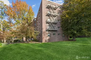 501 Linwood Dr, Fort Lee, NJ 07024 - Photo 24