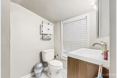 20 S So 8th Avenue, Manville, NJ 08835 - Photo 6
