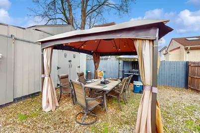 20 S So 8th Avenue, Manville, NJ 08835 - Photo 2