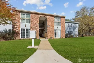 20 Austin Ct, Freehold Township, NJ 07728 - Photo 2