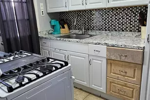 52 Martin Terrace, Woodbridge Township, NJ 07095 - Photo 6