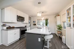 19 Dunlop Dr, Sewaren, NJ 07077 - Photo 6
