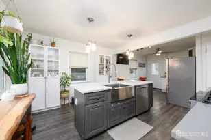 19 Dunlop Dr, Sewaren, NJ 07077 - Photo 4