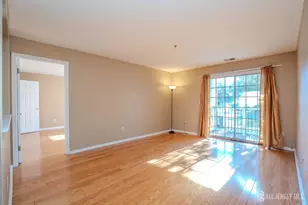 513 Waterford Dr, Edison, NJ 08817 - Photo 4