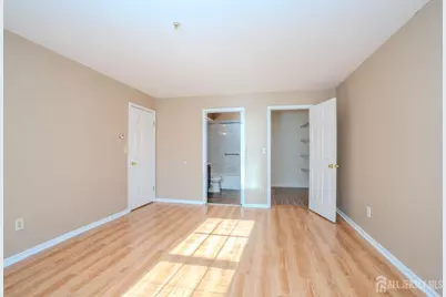513 Waterford Drive, Edison, NJ 08817 - Photo 12
