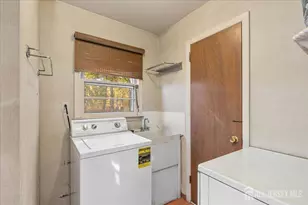 1066 Allenwood Dr, Plainfield, NJ 07060 - Photo 12