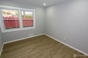 23 Cheltenham Pl, Sayreville, NJ 08872 - Photo 16