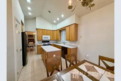 2 London Drive, Monroe Township, NJ 08831 - Photo 2