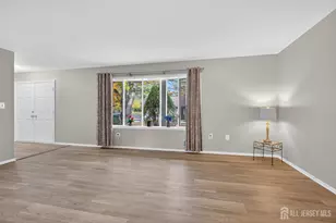 8 Wright Ct, East Brunswick Township, NJ 08816 - Photo 12