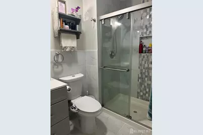 10 Albury Way, North Brunswick Township, NJ 08902 - Photo 4