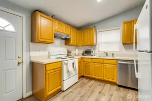 113 Fresh Ponds Rd, South Brunswick Township, NJ 08831 - Photo 4