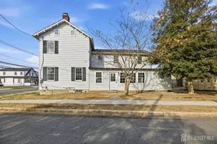 47 Church St, Allentown, NJ 08501 - Photo 2