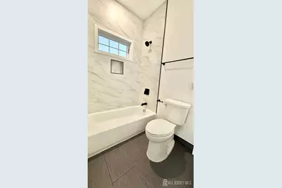 225 Penn Avenue, Edison, NJ 08817 - Photo 32