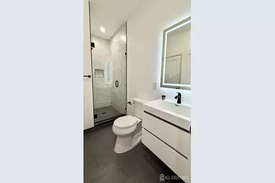 225 Penn Avenue, Edison, NJ 08817 - Photo 16