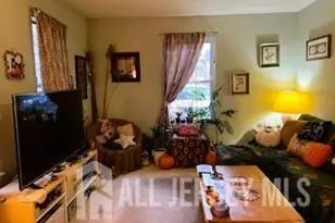 44 Van Pelt Ct, East Brunswick Township, NJ 08816 - Photo 4