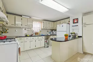 655 Charles St, Perth Amboy, NJ 08861 - Photo 20