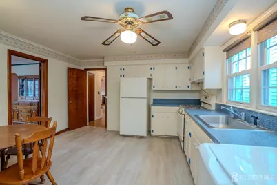 11 Lincoln Place, New Brunswick, NJ 08901 - Photo 6