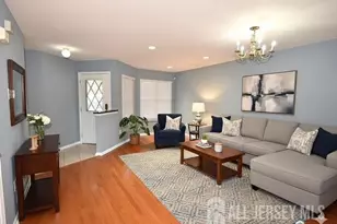 24 Hawthorne Rd, North Brunswick Township, NJ 08902 - Photo 2