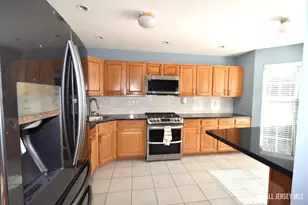 24 Hawthorne Rd, North Brunswick Township, NJ 08902 - Photo 8