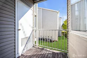 1021 Edpas Rd, New Brunswick, NJ 08901 - Photo 20