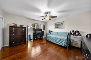 46 Parsler Pl, Fords, NJ 08863 - Photo 14