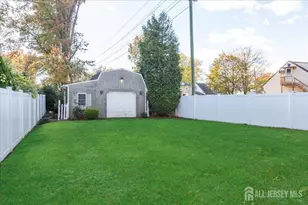 28 Debra Pl, Sewaren, NJ 07077 - Photo 22