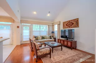 380 Daisy Ct, Monroe Township, NJ 08831 - Photo 14