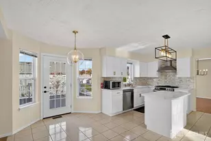 33 Constitution Way, South River, NJ 08882 - Photo 18