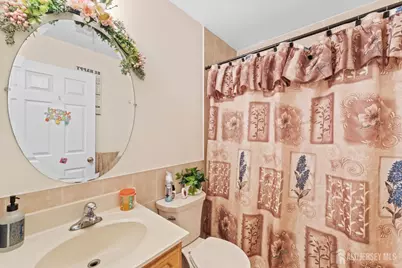 42 Randolph Street, Carteret, NJ 07008 - Photo 18