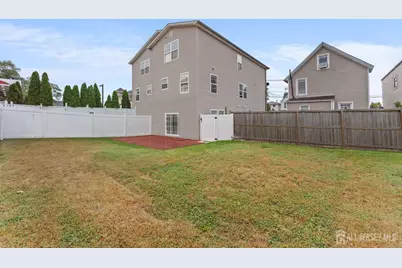 42 Randolph Street, Carteret, NJ 07008 - Photo 36
