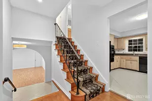 1035 Hillside Dr, North Brunswick Township, NJ 08902 - Photo 18