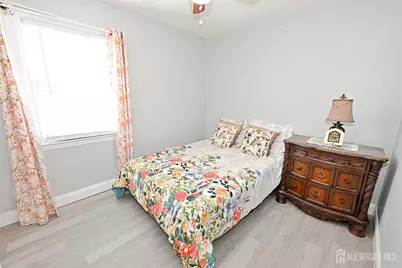 115 Clark Street, Roselle, NJ 07203 - Photo 8