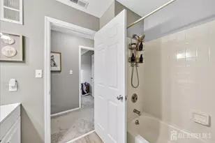 300C Alpine Way, Woodbridge Township, NJ 07095 - Photo 18