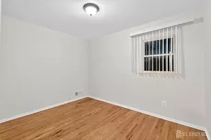 1040 Hillside Dr, North Brunswick Township, NJ 08902 - Photo 32