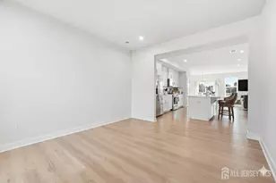 68 Owen Ct, Franklin Township, NJ 08873 - Photo 4