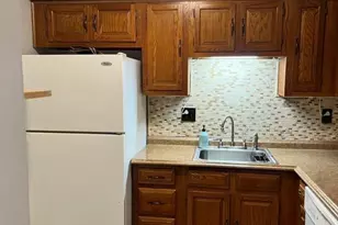 604 Wellington Pl, Aberdeen Township, NJ 07747 - Photo 4