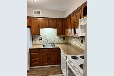 604 Wellington Place, Aberdeen Township, NJ 07747 - Photo 2