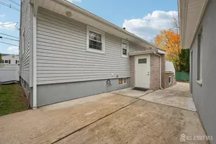 55 Metuchen Ave, Middlesex, NJ 07095 - Photo 36