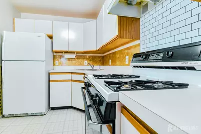 226 Bexley Lane, Piscataway Township, NJ 08854 - Photo 6