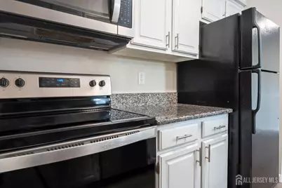 607 Ravens Crest Drive E, Plainsboro Township, NJ 08536 - Photo 8