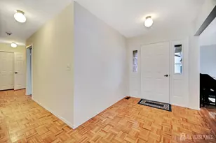 13 Benjamin Franklin Dr, Monroe Township, NJ 08831 - Photo 4