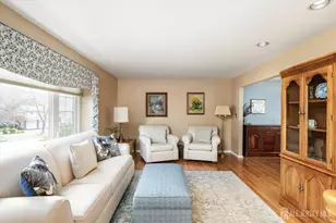 36 Sandalwood Dr, East Brunswick Township, NJ 08816 - Photo 8