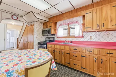 11 Davison Avenue, East Brunswick Township, NJ 08816 - Photo 10