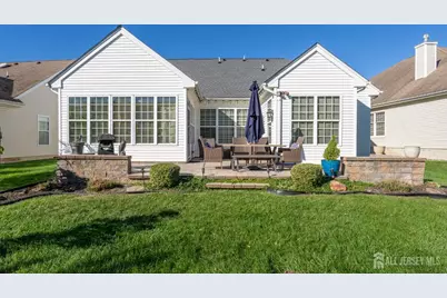 416 Melrose Way, Monroe Township, NJ 08831 - Photo 4