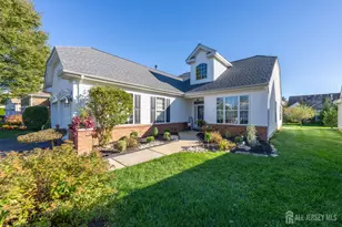 416 Melrose Way, Monroe Township, NJ 08831 - Photo 2