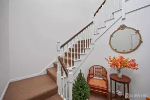 137 N Plymouth Ln, Monroe Township, NJ 08831 - Photo 4