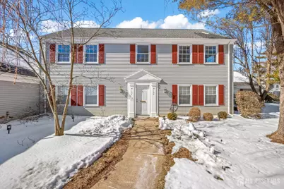 137 N Plymouth Lane, Monroe Township, NJ 08831 - Photo 2