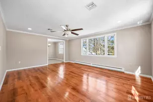 137 N Plymouth Ln, Monroe Township, NJ 08831 - Photo 8